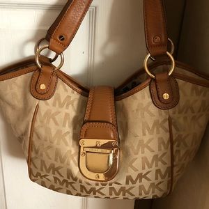 Michael Kors Shoulder Bag